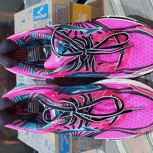 Brooks Adrenaline GTS 14
